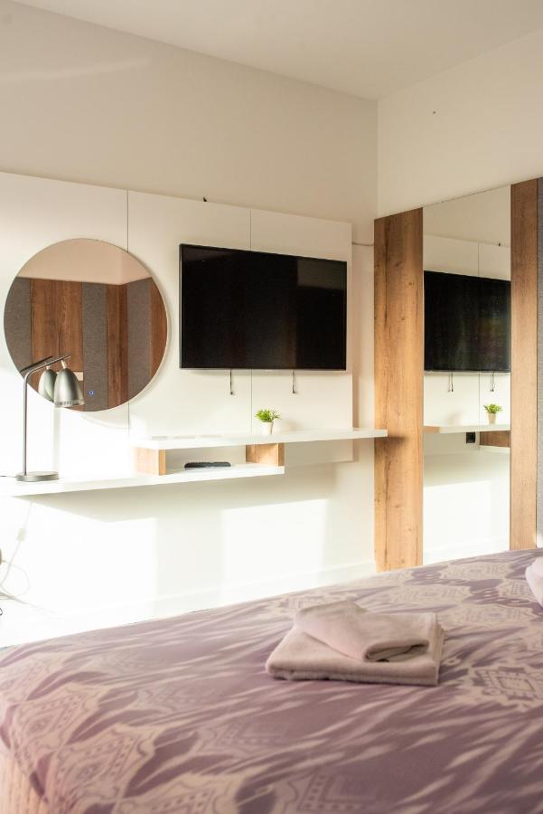 Swiss Plus Hotel Бихач Экстерьер фото